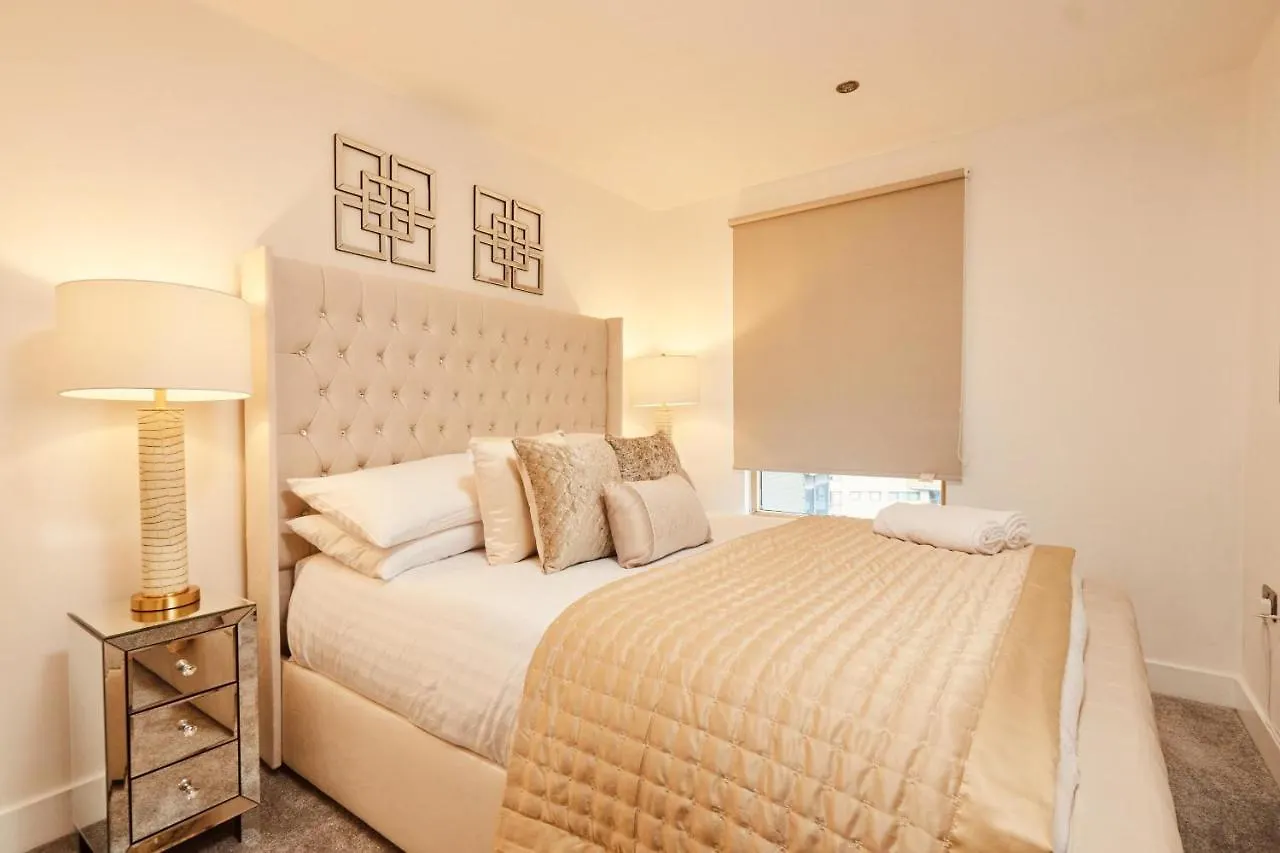 Deluxe City Apt, Riverside Canal View&Free Parking Лидс 0*,
