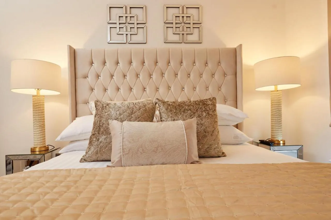 Deluxe City Apt, Riverside Canal View&Free Parking Лидс